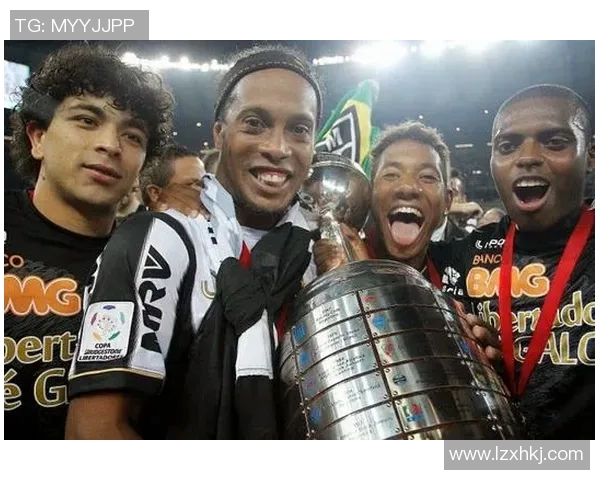 足球明星们在豪华餐厅共享美好时光的高清用餐瞬间 足球明星们在豪华餐厅共享美好时光的高清用餐瞬间