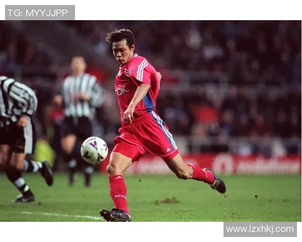 孤独的绿茵场上没有欢呼声的足球明星传奇