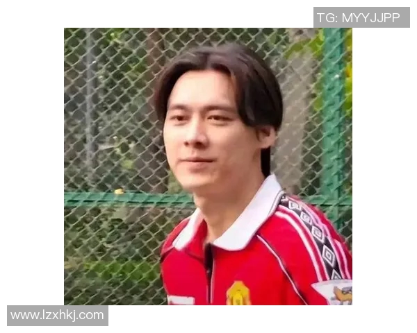 足球明星齐肩发型男士风格大揭秘时尚潮流与个性魅力的完美结合